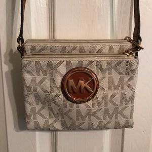 Michael Kors Fulton Crossbody